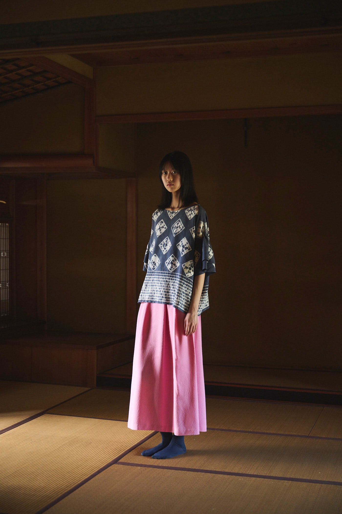 NUI SHIBORI Logwood-Dyed Silk Frill-Sleeve Top