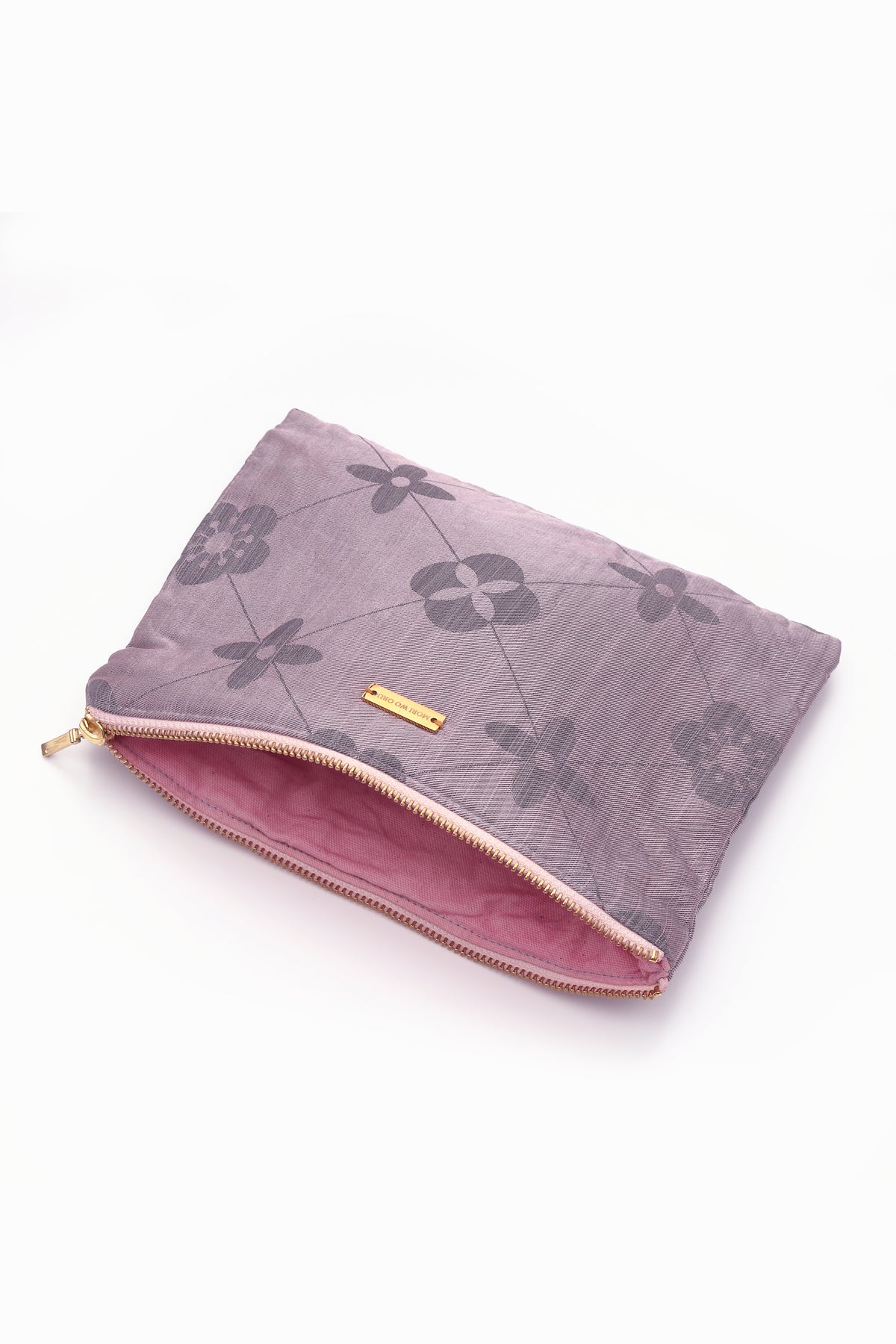 Natulral-Dyed Jacquard Silk Pouch