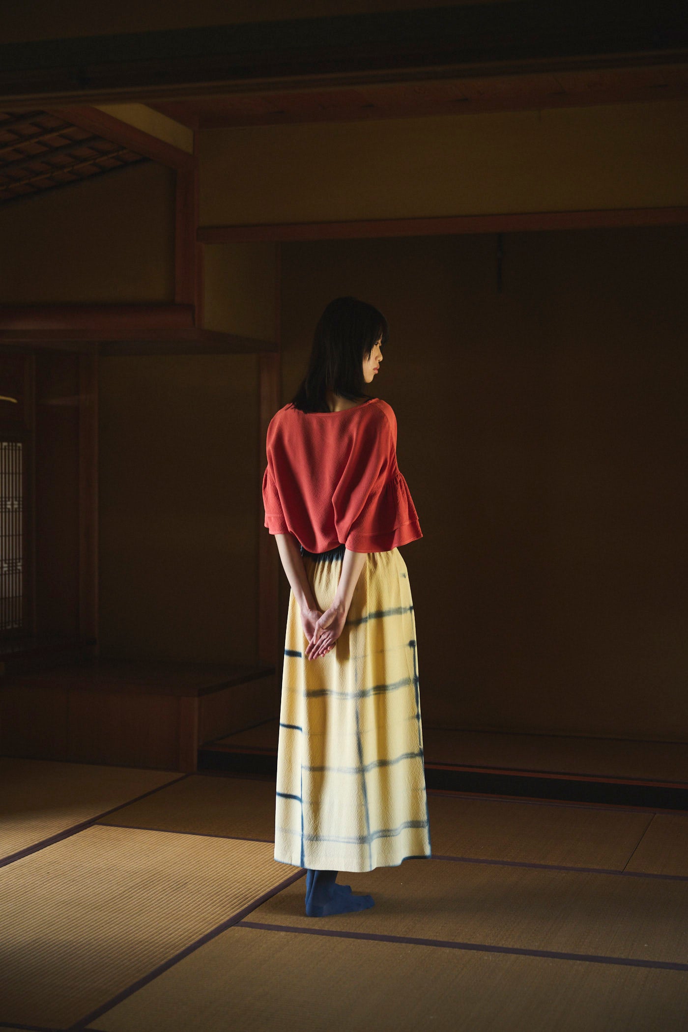 Madder-Dyed Silk Frill-Sleeve Top